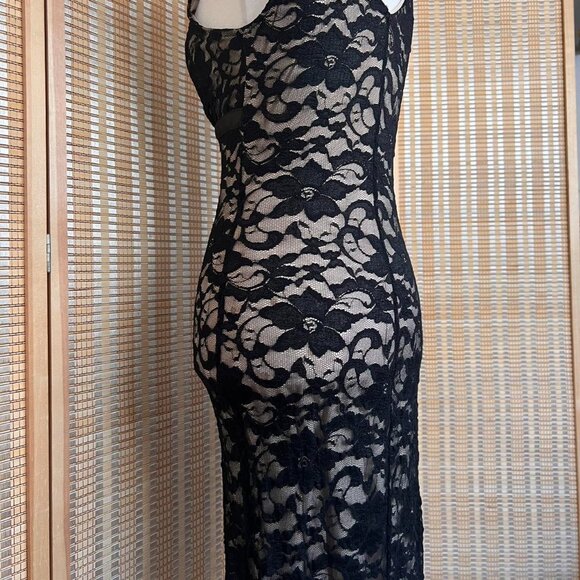 Vintage Y2K Ruby Rox black lace v-neck midi dress with satin bow detail - Picture 4 of 8